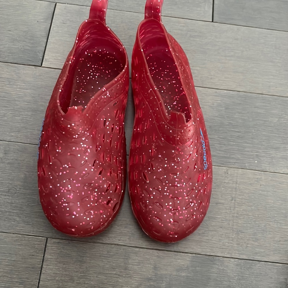 Girls Speedo swim shoes sparkly pink